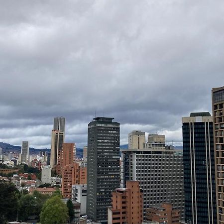 En Bogotá - Apartamento Amoblado Centro Internacional Appartamento Esterno foto