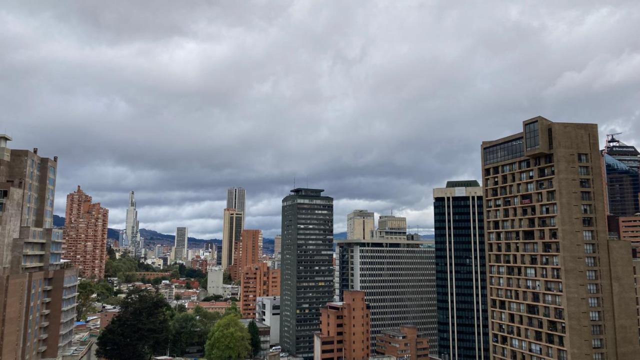 En Bogotá - Apartamento Amoblado Centro Internacional Appartamento Esterno foto